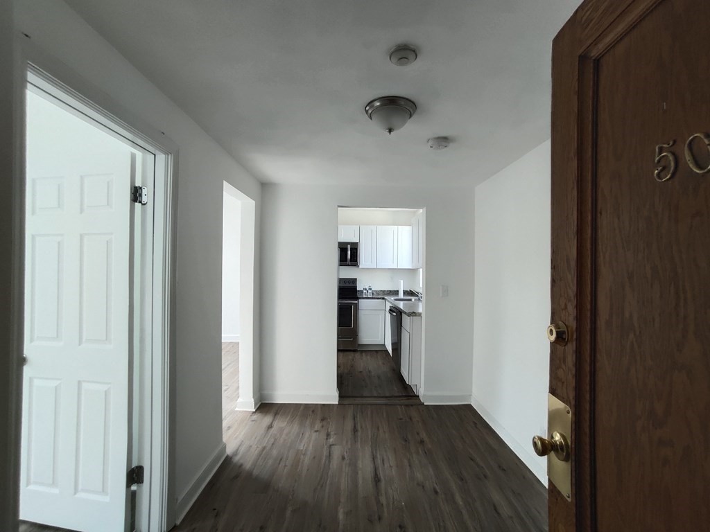 1411 Commonwealth Ave, Boston, Massachusetts, 2 Bedrooms Bedrooms, 4 Rooms Rooms,1 BathroomBathrooms,Residential Lease,For Rent,Commonwealth Ave,73512151