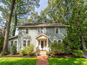 31 Wilde Rd, Newton, Massachusetts, 4 Bedrooms Bedrooms, 9 Rooms Rooms,3 BathroomsBathrooms,Residential,For Sale,Wilde Rd,73474246 31 Wilde Rd, Newton, Massachusetts, 4 Bedrooms Bedrooms, 9 Rooms Rooms,3 BathroomsBathrooms,Residential,For Sale,Wilde Rd,73474246