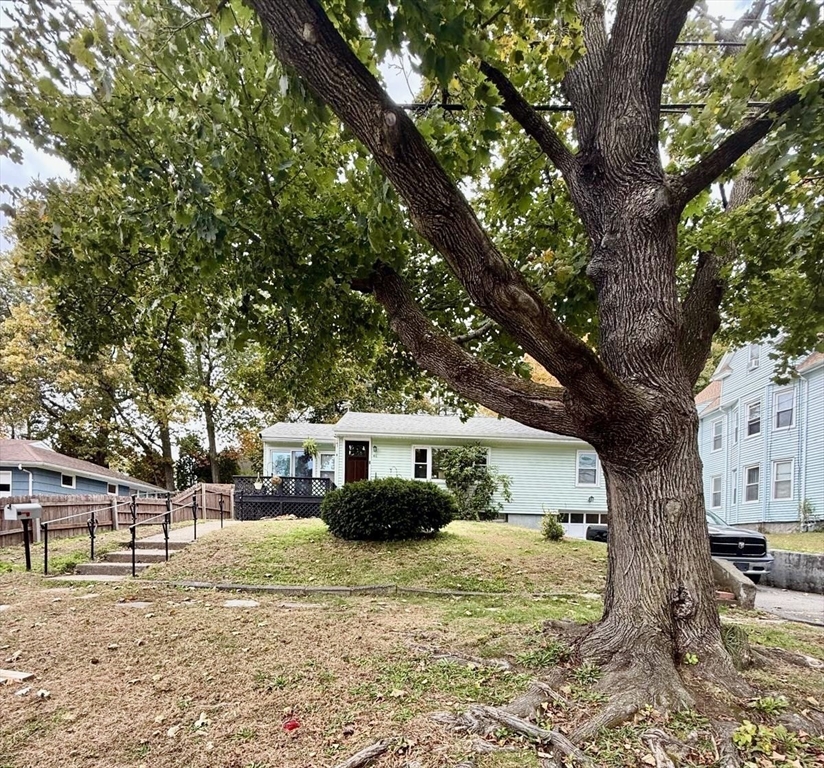 46 Balis St, Springfield, Massachusetts, 3 Bedrooms Bedrooms, 5 Rooms Rooms,1 BathroomBathrooms,Residential,For Sale,Balis St,73446767