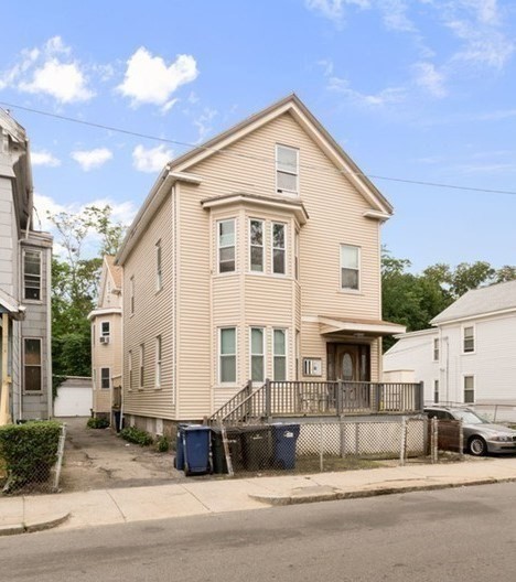 22 Marcella, Boston, Massachusetts, 4 Bedrooms Bedrooms, 5 Rooms Rooms,2 BathroomsBathrooms,Residential Lease,For Rent,Marcella,73466425