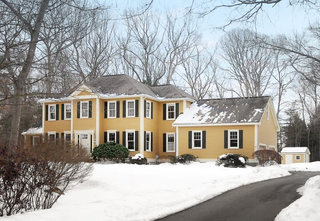 40 Fifers Ln, Boxborough, Massachusetts, 4 Bedrooms Bedrooms, 9 Rooms Rooms,2.5 BathroomsBathrooms,Residential,For Sale,Fifers Ln,73481862