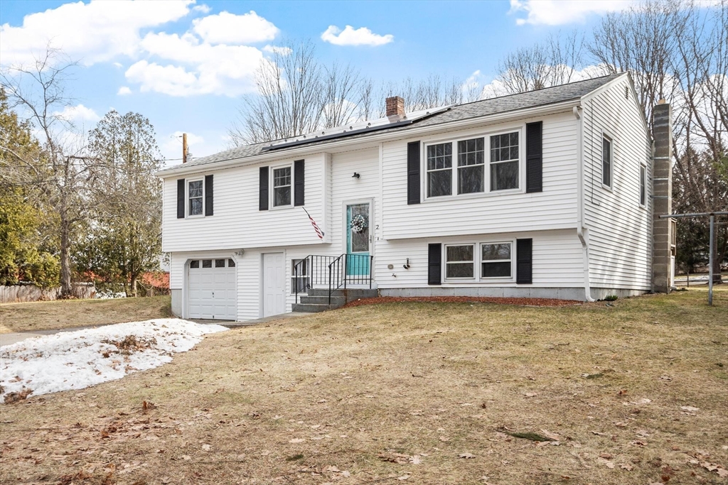 225 Leominster Road, Lunenburg, Massachusetts, 3 Bedrooms Bedrooms, 5 Rooms Rooms,2 BathroomsBathrooms,Residential,For Sale,Leominster Road,73488978