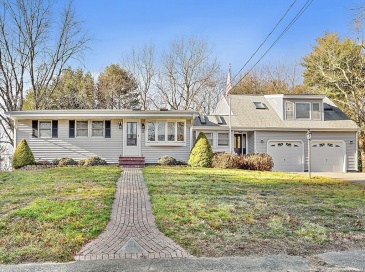 8 Quaker Cir, Pembroke, Massachusetts, 3 Bedrooms Bedrooms, 7 Rooms Rooms,2.5 BathroomsBathrooms,Residential,For Sale,Quaker Cir,73463047