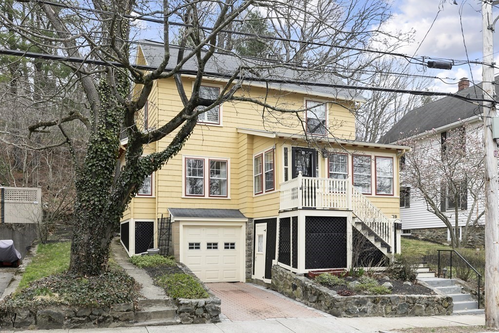 69 Westminster Ave, Arlington, Massachusetts, 3 Bedrooms Bedrooms, 7 Rooms Rooms,1.5 BathroomsBathrooms,Residential Lease,For Rent,Westminster Ave,73493298