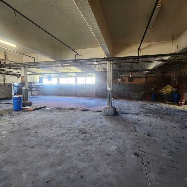 47 Slade, Fall River, Massachusetts, ,Commercial Lease,For Rent,Slade,73512236