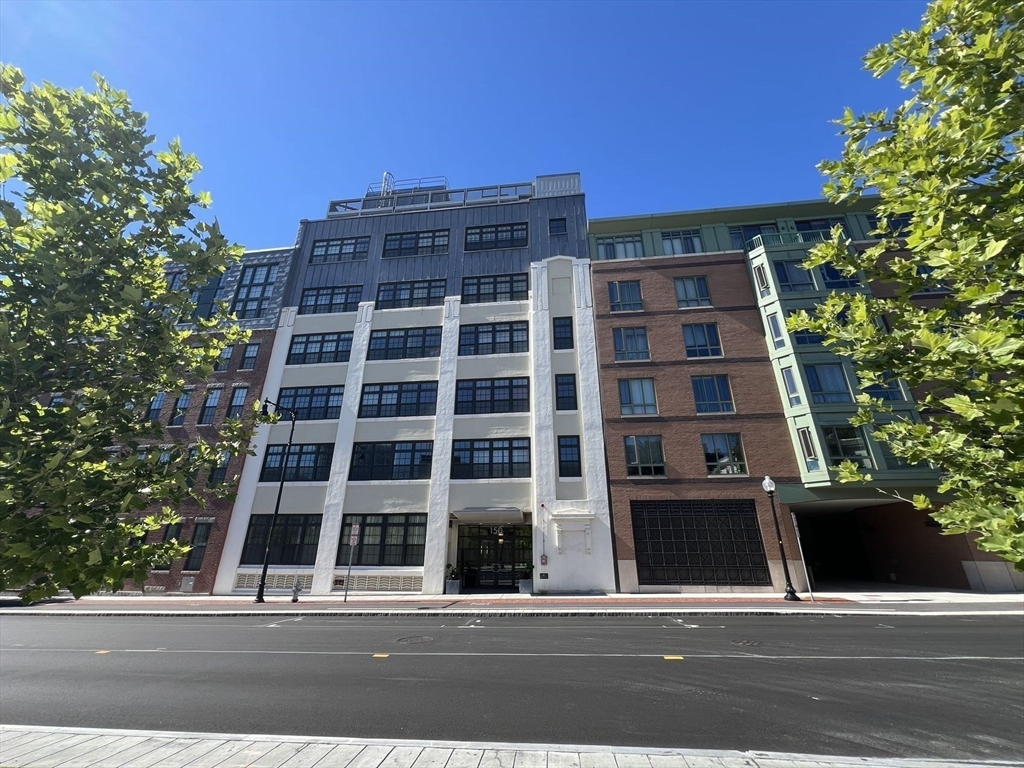 150 Cambridge St, Cambridge, Massachusetts, 2 Bedrooms Bedrooms, 4 Rooms Rooms,2 BathroomsBathrooms,Residential Lease,For Rent,Cambridge St,73512238
