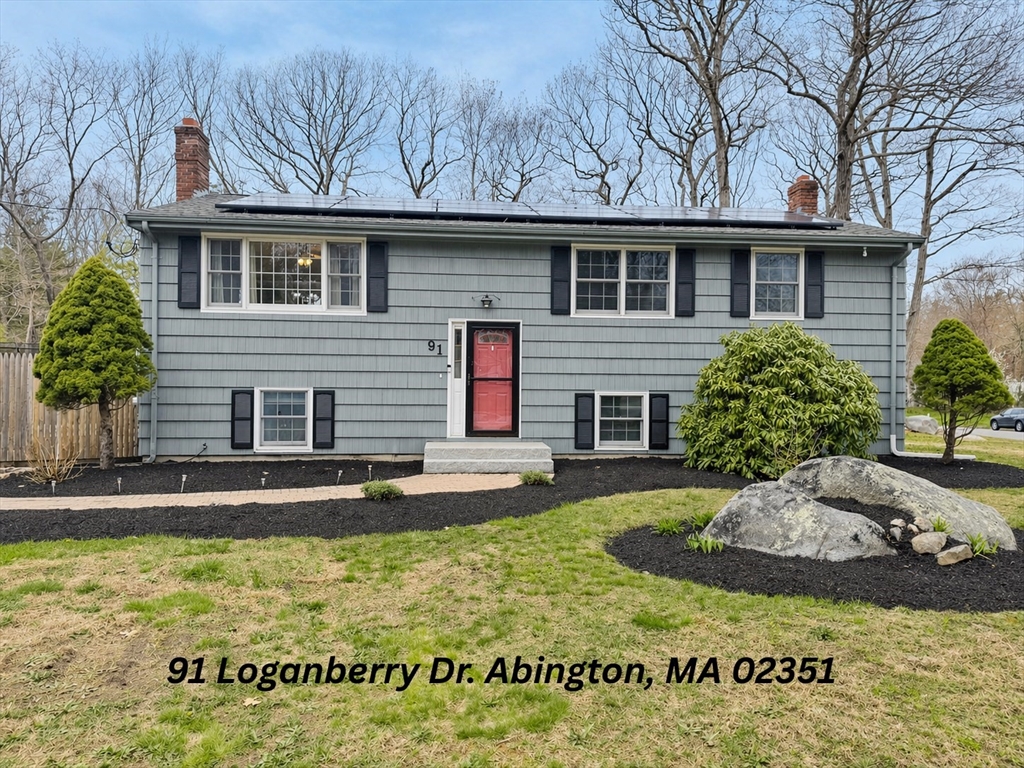 91 Loganberry Dr, Abington, Massachusetts, 3 Bedrooms Bedrooms, 7 Rooms Rooms,2 BathroomsBathrooms,Residential,For Sale,Loganberry Dr,73512468