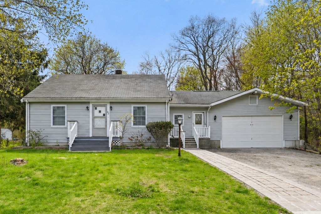 82 N Worcester St, Norton, Massachusetts, 2 Bedrooms Bedrooms, 5 Rooms Rooms,1 BathroomBathrooms,Residential,For Sale,N Worcester St,73512243