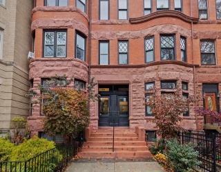 1778 Beacon St, Brookline, Massachusetts, 2 Bedrooms Bedrooms, 5 Rooms Rooms,1 BathroomBathrooms,Residential,For Sale,Beacon St,73512398