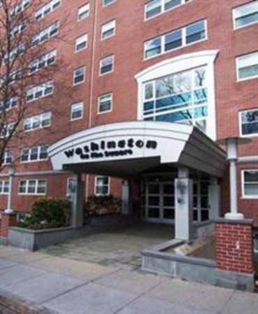 1600 Beacon, Brookline, Massachusetts, 2 Bedrooms Bedrooms, 4 Rooms Rooms,2 BathroomsBathrooms,Residential Lease,For Rent,Beacon,73512252