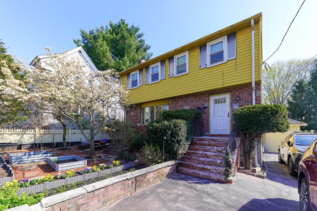 356 Quarry St, Quincy, Massachusetts, 3 Bedrooms Bedrooms, 7 Rooms Rooms,1.5 BathroomsBathrooms,Residential,For Sale,Quarry St,73512479