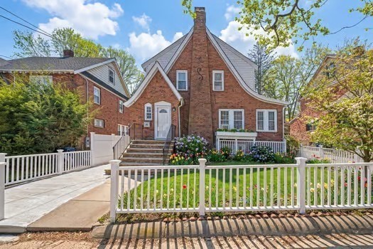 1103 Morton St., Boston, Massachusetts, 6 Bedrooms Bedrooms, 11 Rooms Rooms,3 BathroomsBathrooms,Residential,For Sale,Morton St.,73512266
