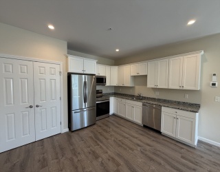 85 Lowell St, Peabody, Massachusetts, 2 Bedrooms Bedrooms, 3 Rooms Rooms,1 BathroomBathrooms,Residential Lease,For Rent,Lowell St,73512274