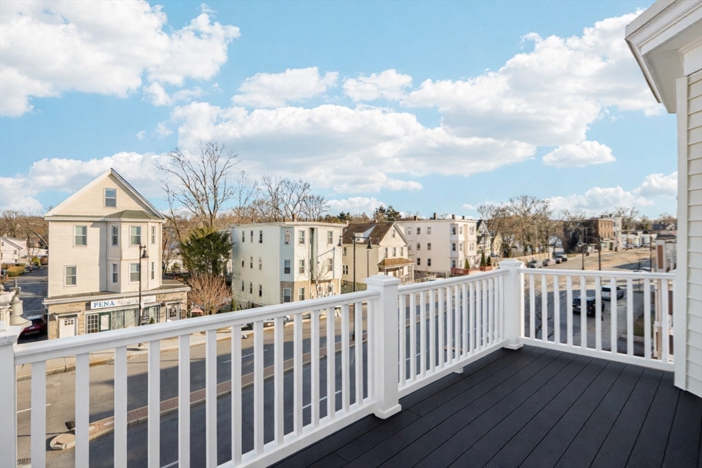 559 Hyde Park Ave, Boston, Massachusetts, 3 Bedrooms Bedrooms, 6 Rooms Rooms,1 BathroomBathrooms,Residential Lease,For Rent,Hyde Park Ave,73512276