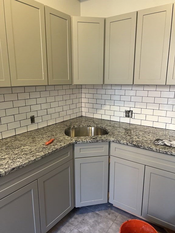 551 Dudley Street, Boston, Massachusetts, 1 Bedroom Bedrooms, 3 Rooms Rooms,1 BathroomBathrooms,Residential Lease,For Rent,Dudley Street,73512304