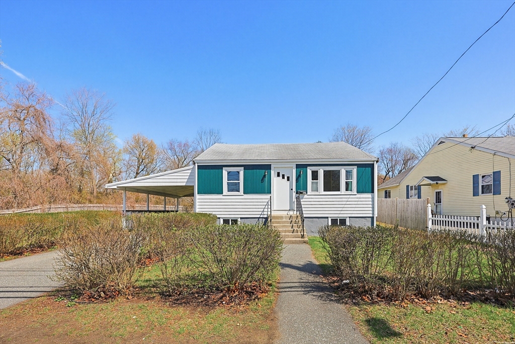 47 Willow St, Woburn, Massachusetts, 2 Bedrooms Bedrooms, 4 Rooms Rooms,1 BathroomBathrooms,Residential,For Sale,Willow St,73502448