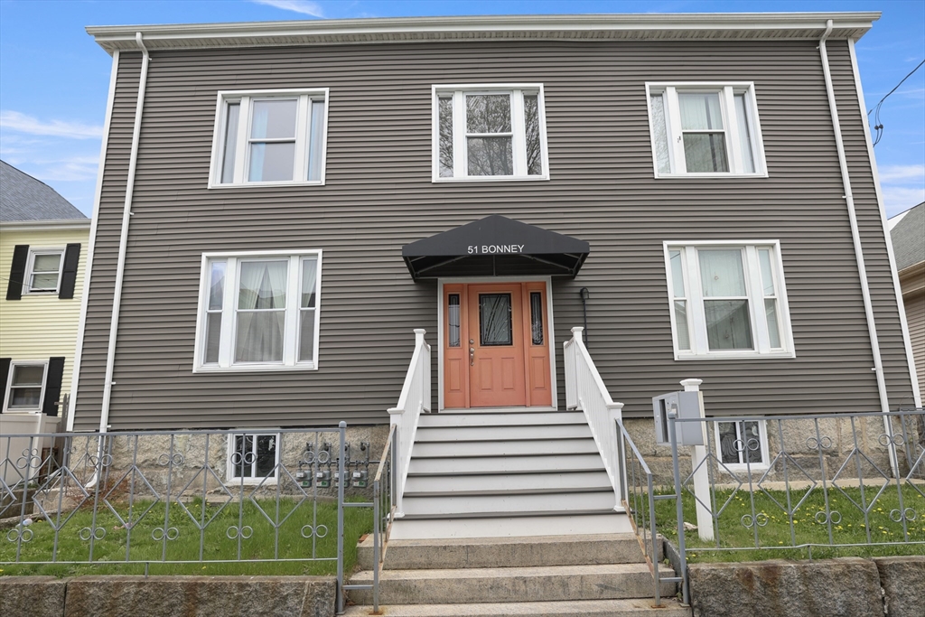 51 Bonney St, New Bedford, Massachusetts, 9 Bedrooms Bedrooms, 16 Rooms Rooms,4 BathroomsBathrooms,Residential Income,For Sale,Bonney St,73512321