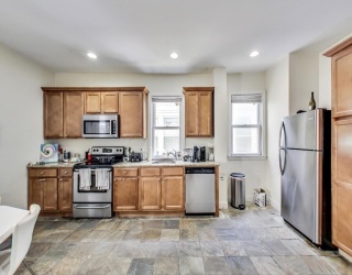47 Hillside Street, Boston, Massachusetts, 5 Bedrooms Bedrooms, 7 Rooms Rooms,2 BathroomsBathrooms,Residential Lease,For Rent,Hillside Street,73512344