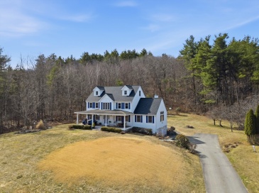 24 Dow Street, Pepperell, Massachusetts, 4 Bedrooms Bedrooms, 10 Rooms Rooms,2.5 BathroomsBathrooms,Residential,For Sale,Dow Street,73492370