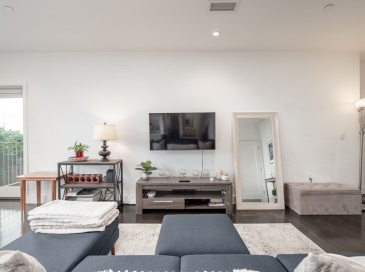 2 West 6th St., Boston, Massachusetts, 2 Bedrooms Bedrooms, 4 Rooms Rooms,2 BathroomsBathrooms,Residential Lease,For Rent,West 6th St.,73507913 2 West 6th St., Boston, Massachusetts, 2 Bedrooms Bedrooms, 4 Rooms Rooms,2 BathroomsBathrooms,Residential Lease,For Rent,West 6th St.,73507913