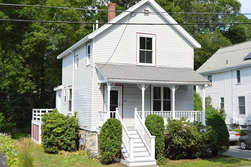 12 Curve Street, Lexington, Massachusetts, 3 Bedrooms Bedrooms, 6 Rooms Rooms,1 BathroomBathrooms,Residential Lease,For Rent,Curve Street,73512370