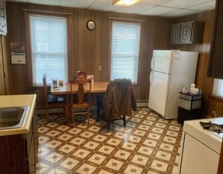 16-18 Rossmore, Somerville, Massachusetts, 2 Bedrooms Bedrooms, 4 Rooms Rooms,1 BathroomBathrooms,Residential Lease,For Rent,Rossmore,73512391