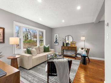 357 Boylston St, Lowell, Massachusetts, 3 Bedrooms Bedrooms, 5 Rooms Rooms,1.5 BathroomsBathrooms,Residential,For Sale,Boylston St,73506660