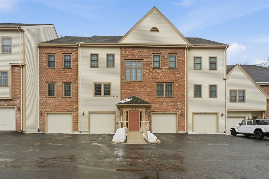 115 Revere St, Canton, Massachusetts, 2 Bedrooms Bedrooms, 5 Rooms Rooms,2 BathroomsBathrooms,Residential Lease,For Rent,Revere St,73512408