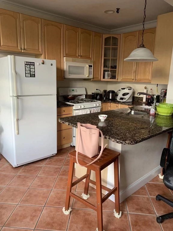 1945 Commonwealth Ave, Boston, Massachusetts, 3 Bedrooms Bedrooms, 5 Rooms Rooms,2 BathroomsBathrooms,Residential Lease,For Rent,Commonwealth Ave,73512215