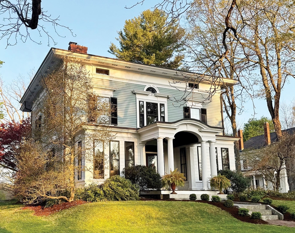 14 South St, Grafton, Massachusetts, 5 Bedrooms Bedrooms, 12 Rooms Rooms,3.5 BathroomsBathrooms,Residential,For Sale,South St,73512227