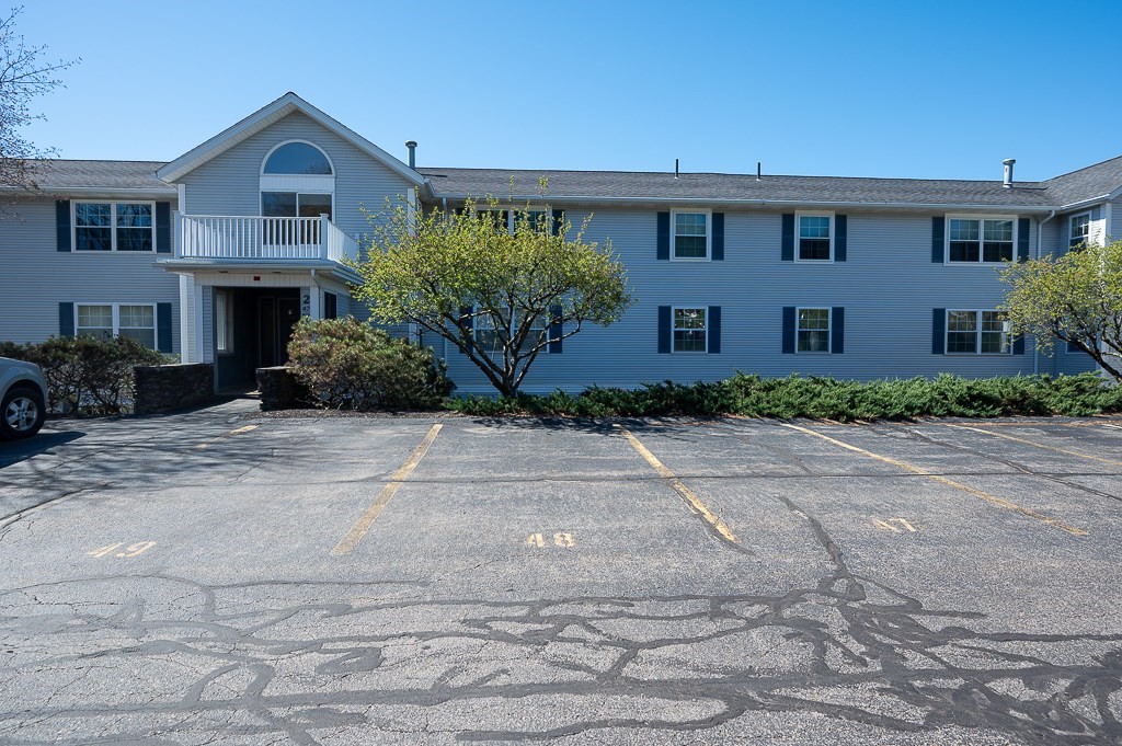 2 Crestview Drive, Spencer, Massachusetts, 2 Bedrooms Bedrooms, 5 Rooms Rooms,1 BathroomBathrooms,Residential,For Sale,Crestview Drive,73512626