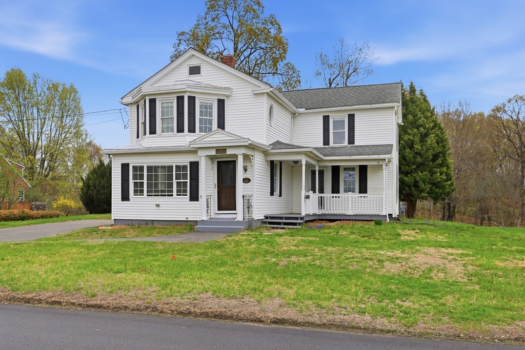 88 South St, Agawam, Massachusetts, 4 Bedrooms Bedrooms, 7 Rooms Rooms,2 BathroomsBathrooms,Residential,For Sale,South St,73504398