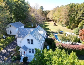 85 Bailey Rd, Holden, Massachusetts, 4 Bedrooms Bedrooms, 6 Rooms Rooms,1.5 BathroomsBathrooms,Residential,For Sale,Bailey Rd,73512564