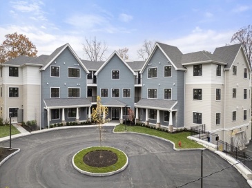 16 Stearns Rd., Wellesley, Massachusetts, 2 Bedrooms Bedrooms, 5 Rooms Rooms,2.5 BathroomsBathrooms,Residential,For Sale,Stearns Rd.,73512685