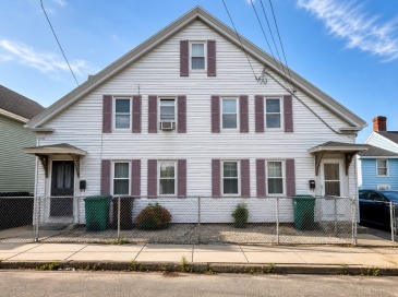 24-26 Cady St, Lowell, Massachusetts, 6 Bedrooms Bedrooms, 10 Rooms Rooms,2 BathroomsBathrooms,Residential Income,For Sale,Cady St,73512698
