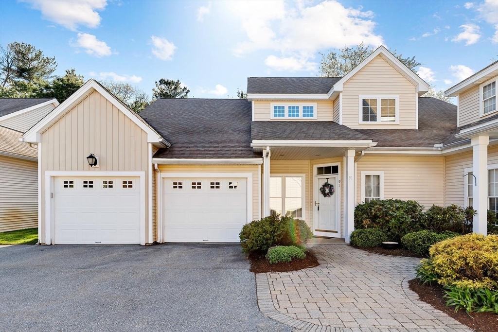 91 Emerald Ct, Tewksbury, Massachusetts, 2 Bedrooms Bedrooms, 7 Rooms Rooms,2.5 BathroomsBathrooms,Residential,For Sale,Emerald Ct,73512703