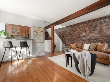 19 Albemarle St, Boston, Massachusetts, 2 Bedrooms Bedrooms, 4 Rooms Rooms,1 BathroomBathrooms,Residential,For Sale,Albemarle St,73512676