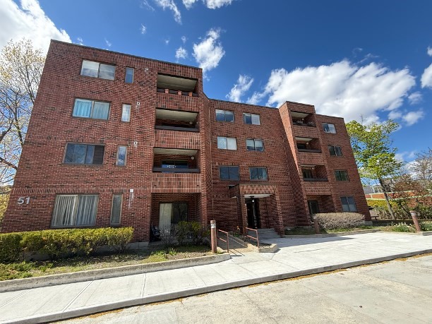 51 John, Brookline, Massachusetts, 2 Bedrooms Bedrooms, 4 Rooms Rooms,2 BathroomsBathrooms,Residential Lease,For Rent,John,73512500