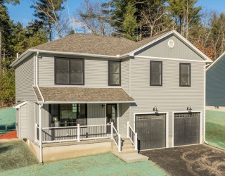 7 High Bluff, Belchertown, Massachusetts, 4 Bedrooms Bedrooms, 7 Rooms Rooms,2.5 BathroomsBathrooms,Residential,For Sale,High Bluff,73512503