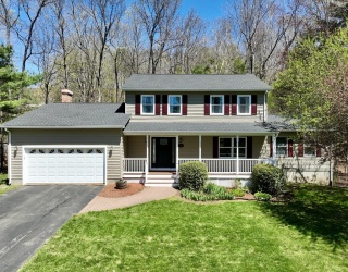 169 Sheffield Drive, Belchertown, Massachusetts, 3 Bedrooms Bedrooms, 8 Rooms Rooms,2.5 BathroomsBathrooms,Residential,For Sale,Sheffield Drive,73502021