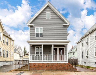 285 Charles St, Malden, Massachusetts, 2 Bedrooms Bedrooms, 4 Rooms Rooms,2 BathroomsBathrooms,Residential Lease,For Rent,Charles St,73512526