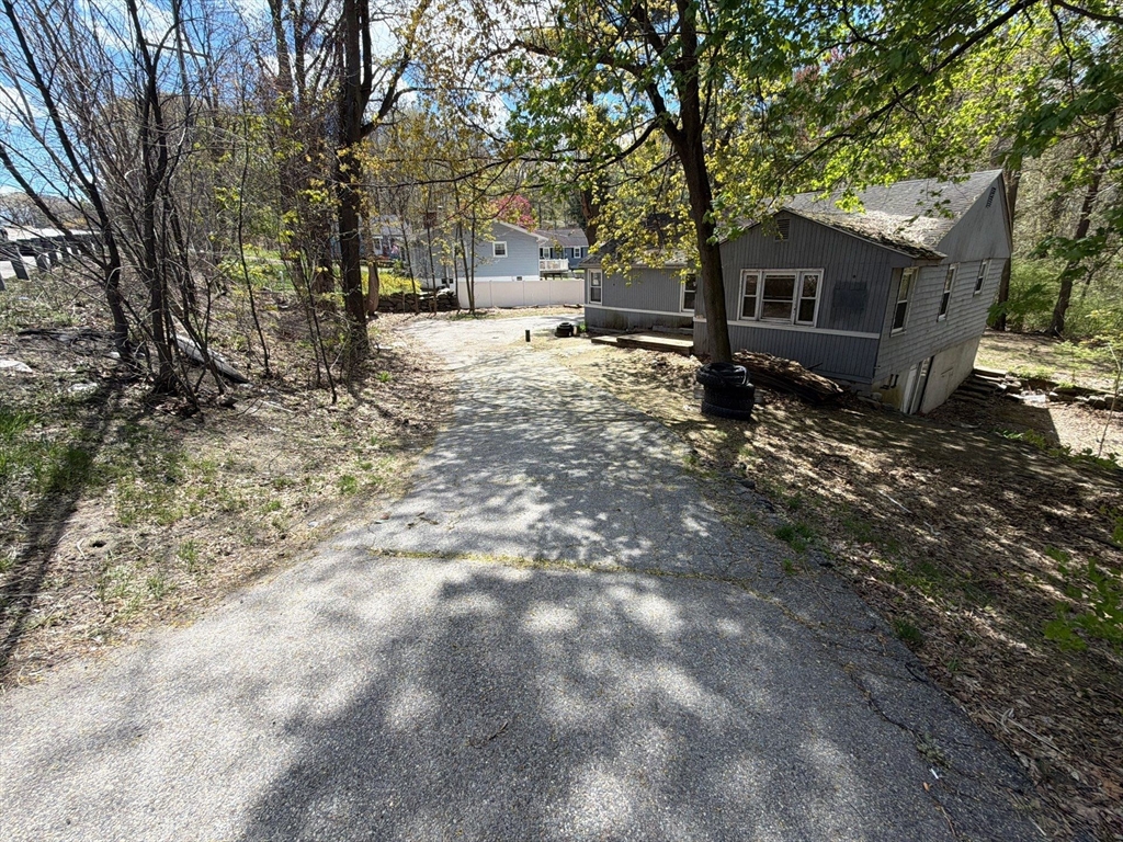 108 Worcester Providence Tpke, Millbury, Massachusetts, 3 Bedrooms Bedrooms, 5 Rooms Rooms,1 BathroomBathrooms,Residential,For Sale,Worcester Providence Tpke,73512540