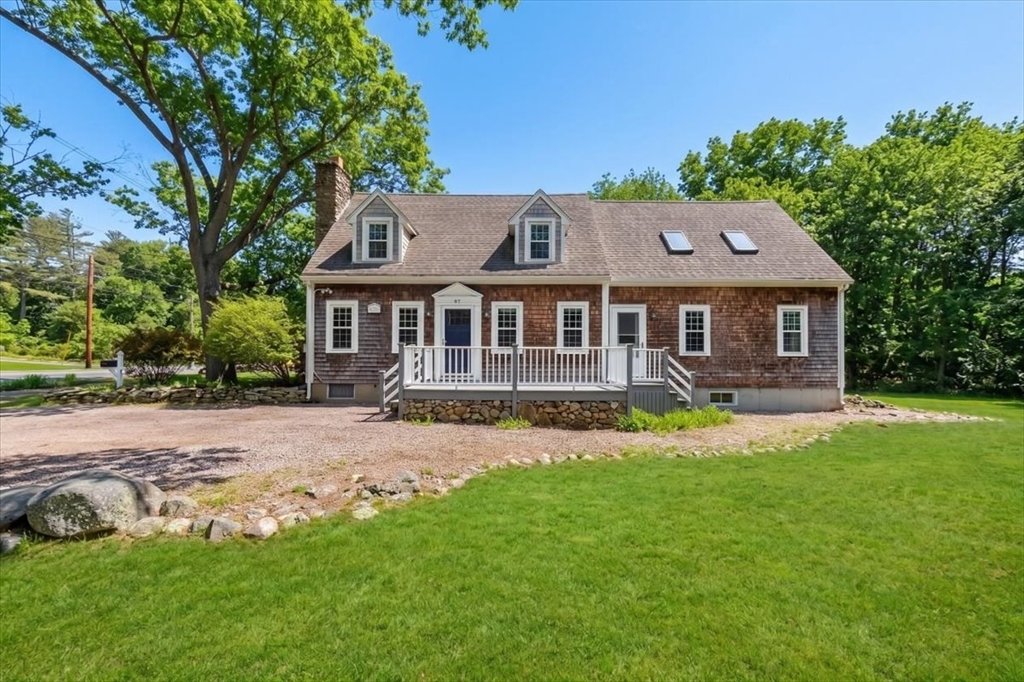 87 Ward Street, Hingham, Massachusetts, 4 Bedrooms Bedrooms, 8 Rooms Rooms,2.5 BathroomsBathrooms,Residential,For Sale,Ward Street,73512545
