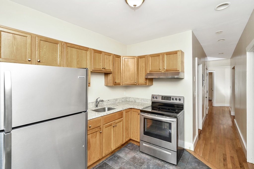 223 Washington, Boston, Massachusetts, 8 Bedrooms Bedrooms, 14 Rooms Rooms,3 BathroomsBathrooms,Residential Income,For Sale,Washington,73512179