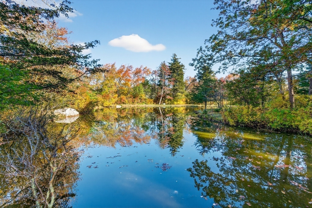 105 Rock Odundee Rd, Dartmouth, Massachusetts, 4 Bedrooms Bedrooms, 11 Rooms Rooms,3.5 BathroomsBathrooms,Residential,For Sale,Rock Odundee Rd,73457749