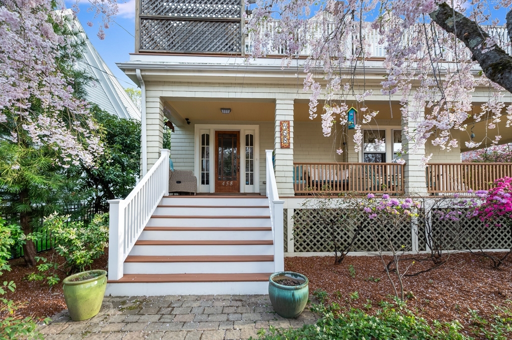 458 Woodward St., Newton, Massachusetts, 6 Bedrooms Bedrooms, 12 Rooms Rooms,4.5 BathroomsBathrooms,Residential,For Sale,Woodward St.,73512566