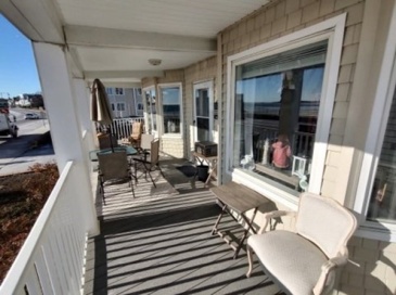56 Humphrey Street, Swampscott, Massachusetts, 2 Bedrooms Bedrooms, 4 Rooms Rooms,1 BathroomBathrooms,Residential Lease,For Rent,Humphrey Street,73512588