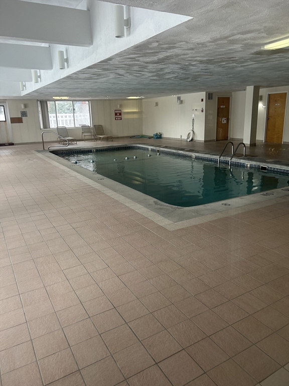 50 Main St, Watertown, Massachusetts, 2 Bedrooms Bedrooms, 4 Rooms Rooms,2 BathroomsBathrooms,Residential Lease,For Rent,Main St,73512595