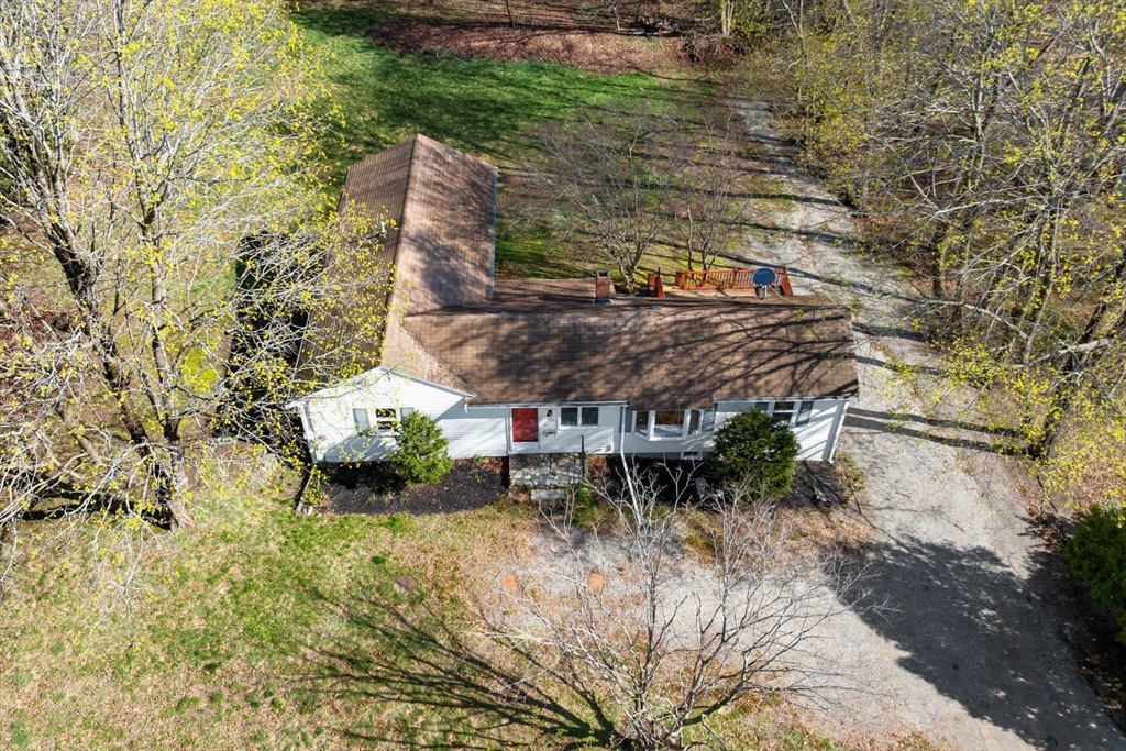 203 High Street, Hingham, Massachusetts, 3 Bedrooms Bedrooms, 7 Rooms Rooms,2 BathroomsBathrooms,Residential,For Sale,High Street,73512195