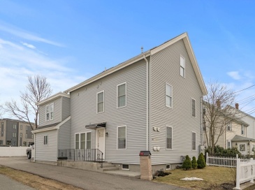 64 Waltham St, Watertown, Massachusetts, 5 Bedrooms Bedrooms, 10 Rooms Rooms,4 BathroomsBathrooms,Residential Lease,For Rent,Waltham St,73512600